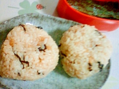 天かす塩昆布おにぎり まぜて握るだけ レシピ 作り方 By りつなるママ 楽天レシピ 天かす塩昆布おにぎり まぜて握るだけ レシピ 作り方 By りつなるママ 楽天レシピ